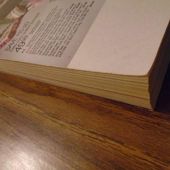 1984 SEARS CANADA, FALL AND WINTER, DEPARTMENT STORE CATALOG. RARE!!! - Picture 5 of 7